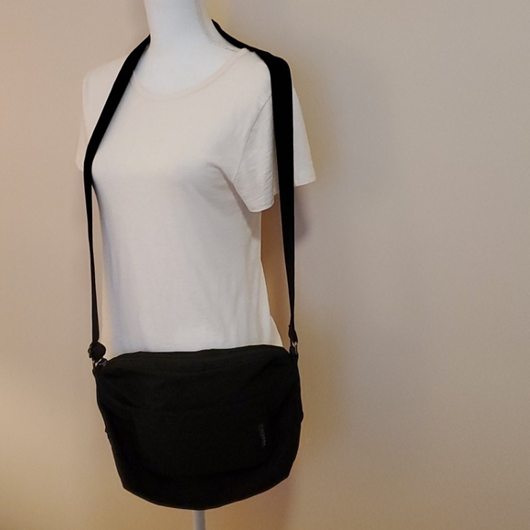 Fossil Handbags - Fossil black nylon crossbody messenger bag